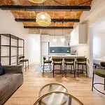 Bebarceloner Eixample Apartments- 4 Bedrooms