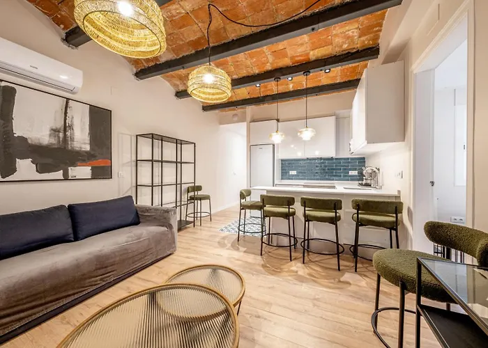 Bebarceloner Eixample Apartments- 4 Bedrooms