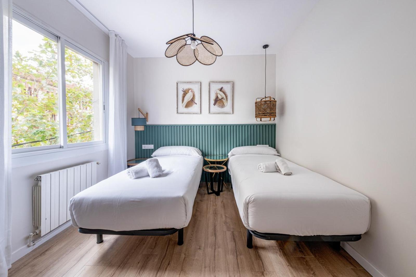 Bebarceloner Eixample Apartments- 4 Bedrooms Apartment Barcelona