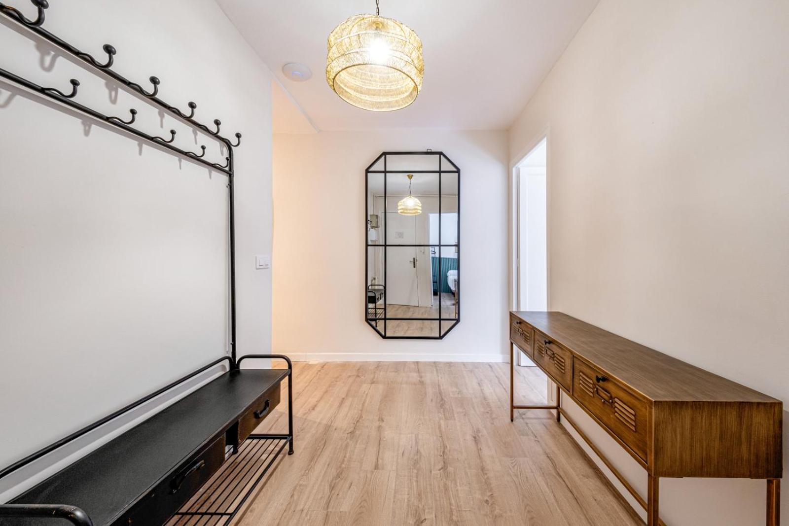 Bebarceloner Eixample Apartments- 4 Bedrooms Apartment