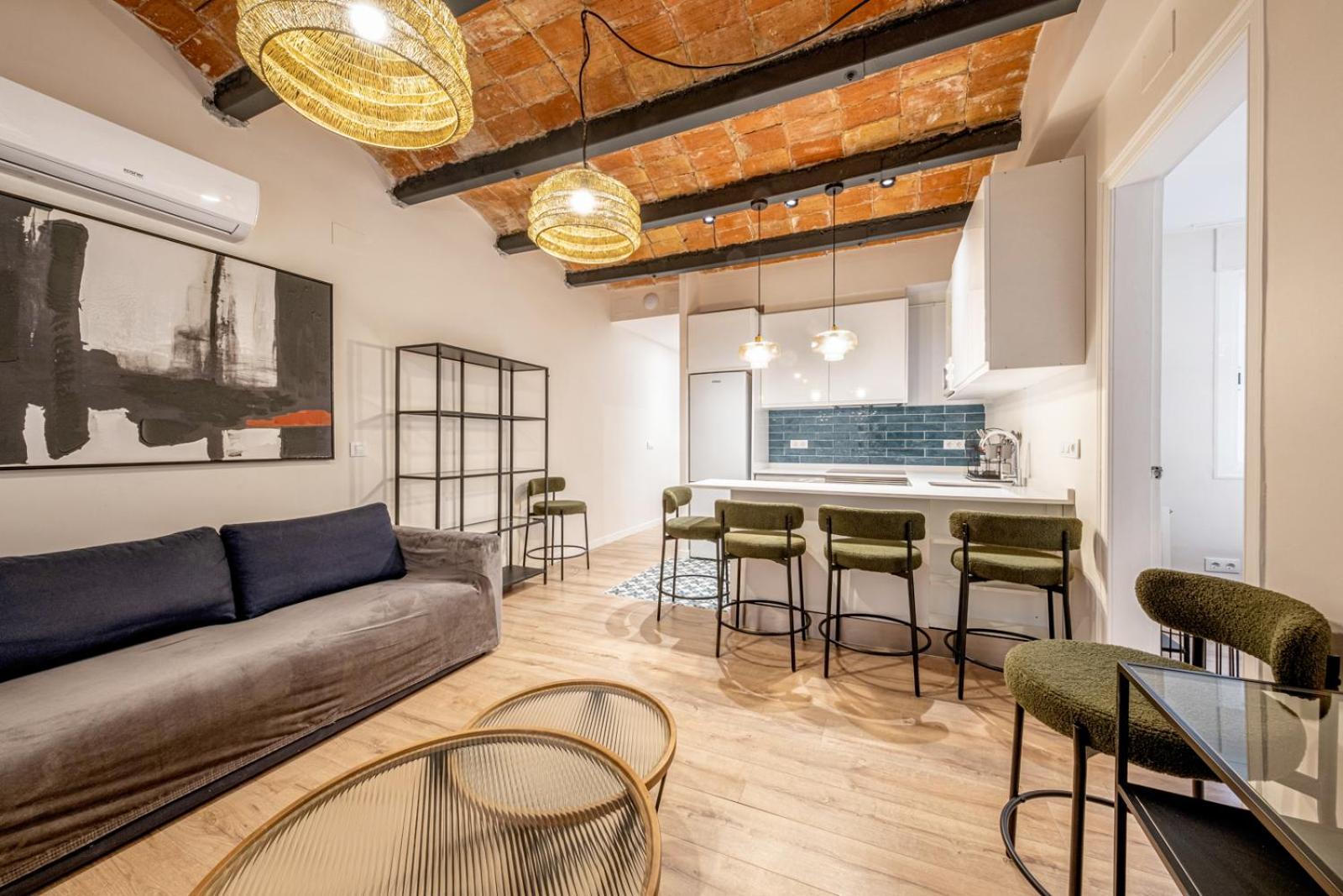 Bebarceloner Eixample Apartments- 4 Bedrooms