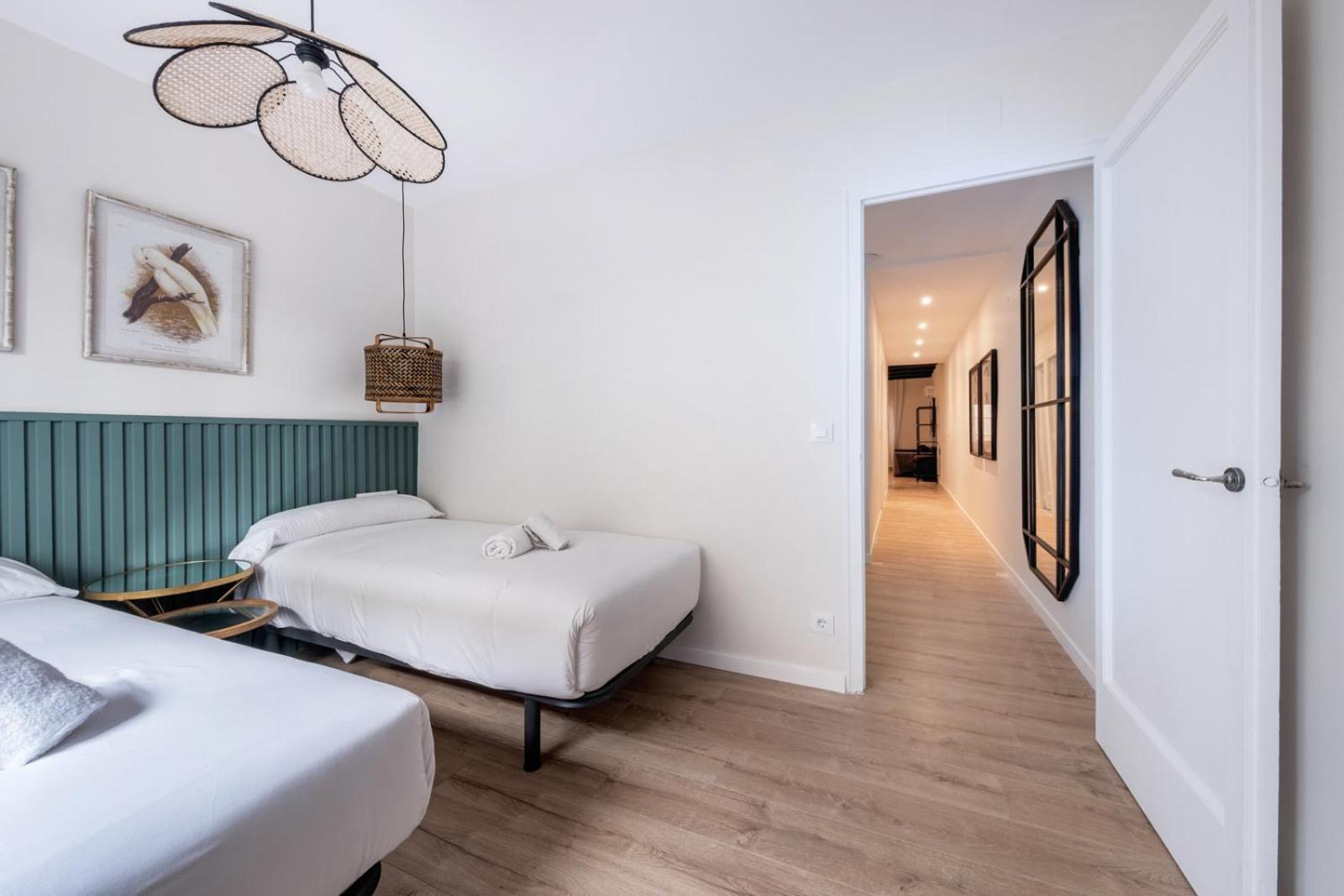 Bebarceloner Eixample Apartments- 4 Bedrooms